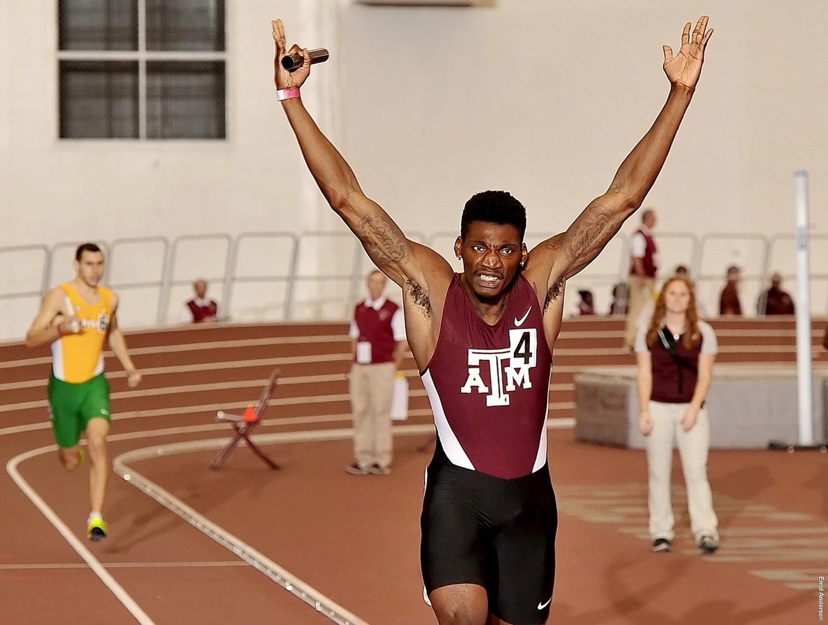 Aggies sweeps titles at Texas A&amp;M Team Invitational, breaks pair of
