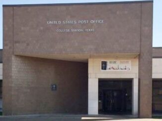 Photo of the College Station post office, taken August 31, 2017.