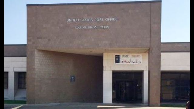 Photo of the College Station post office, taken August 31, 2017.